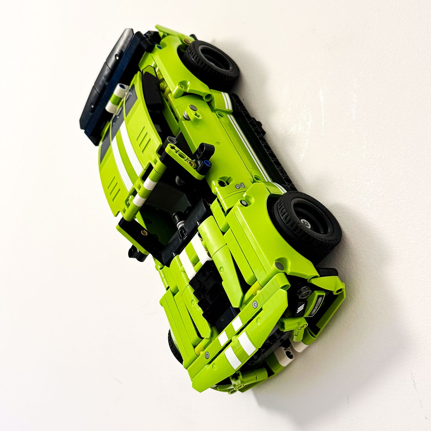 Horizontal Wall Mount for LEGO® Technic Ford Mustang Shelby GT500 (42138)
