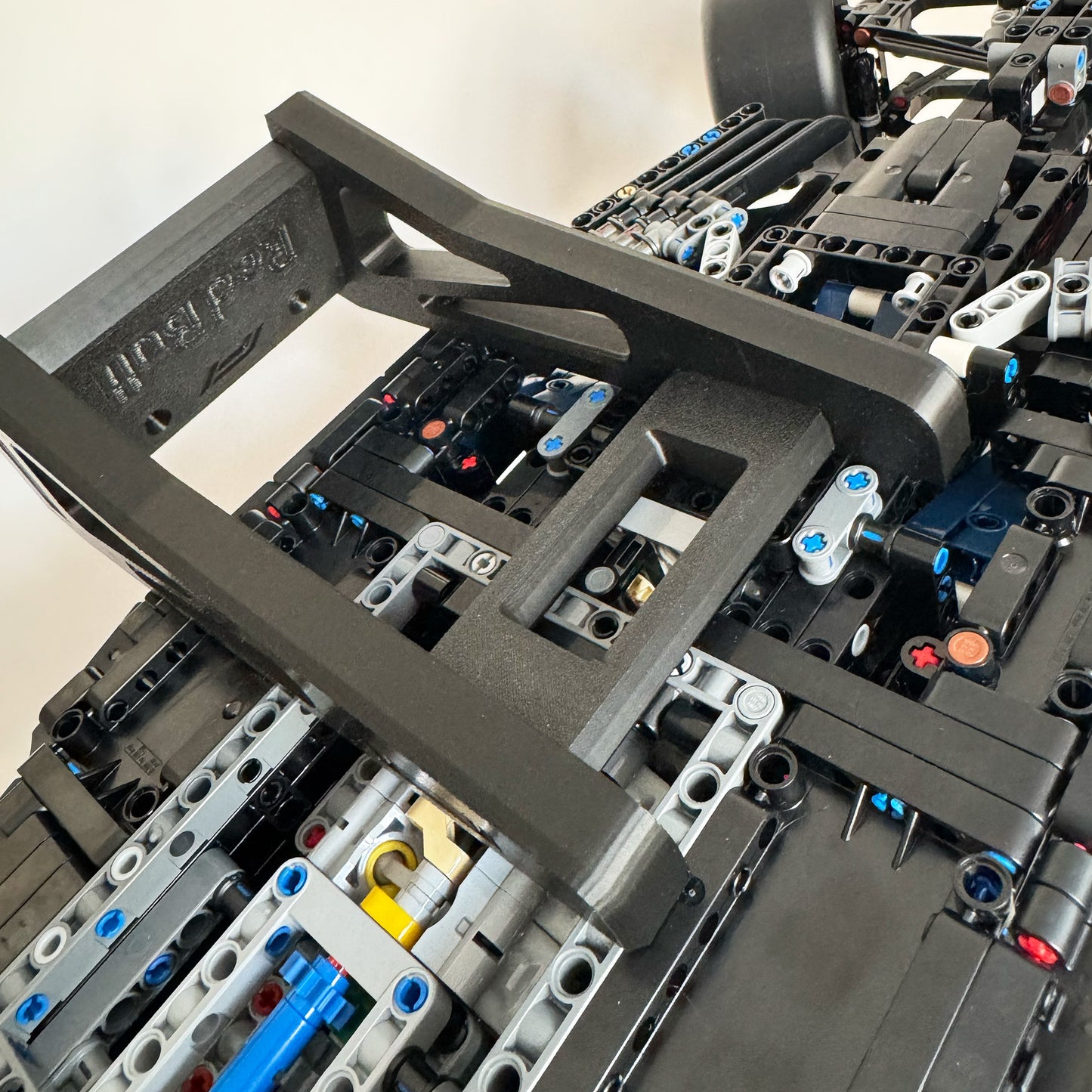 Angled Wall Mount for LEGO® Technic Oracle Red Bull Racing RB20 F1 Car (42206)